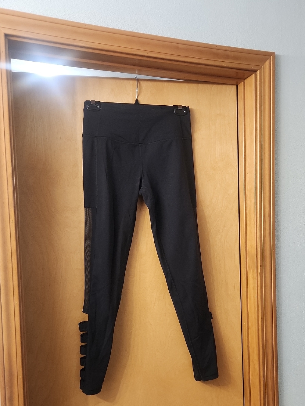 Victorias Secret Black High-Waist Mesh Panel Knockout Leggings Size Small